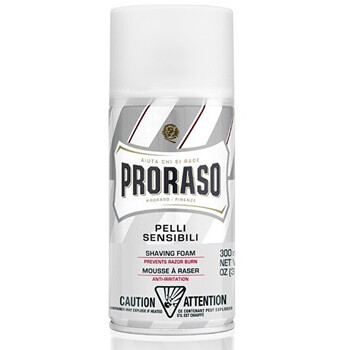 White Shaving Foam - Pěna na holení pro citlivou pokožku se zeleným čajem a ovesnými vločkami